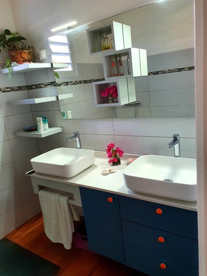 Deux Chambres Et Deux Salles De Bain Dans La Maison De Michelle L'Amirade Grande Anse  Exteriér fotografie
